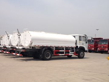 Howo Heavy Duty Dump Truck , Water Tanker Truck Capacity 12-20m3