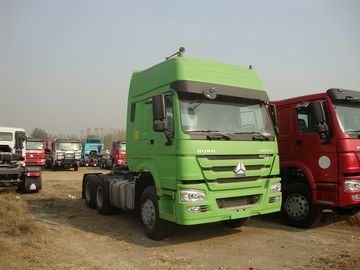 Sinotruk HOWO 25 Tons White Prime Mover Truck D12.42 with two beds
