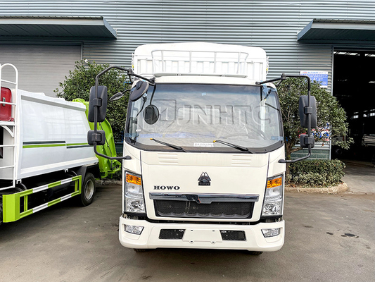 HOWO 4X2 5-10T Light Duty Commercial Trucks Stake Bed Truck